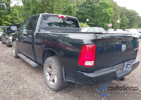 2018 Ram 1500 Express 4X4 6'4 Box z USA, uszkodzony, nr VIN 1C6RR7FG3JS173051